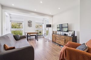 Living Room/Diner- click for photo gallery